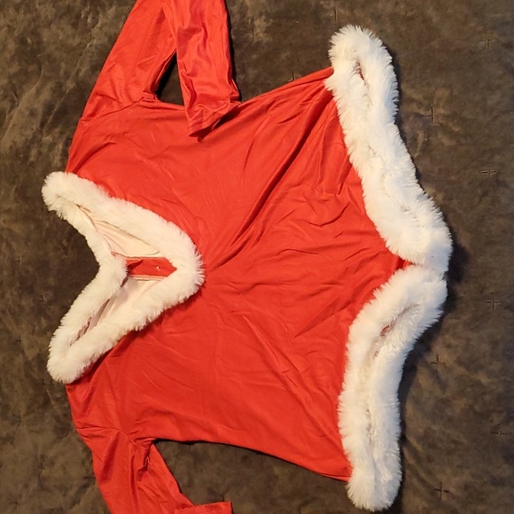 Sexy santa romper
Fits more like a large - Picture 4 of 4